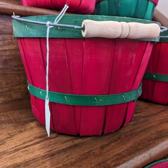 Wooden Baskets with Handles 9x7"- set of 3 baskets - Picture 4 of 5